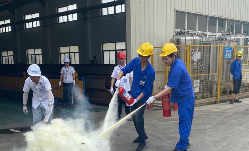 龙舟竞渡端午日 消防先行3377在线(中国)唯一官方网站